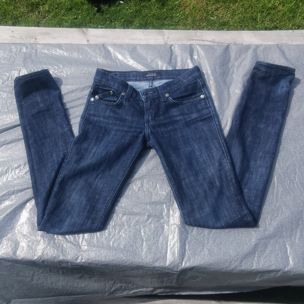 Rock & Republic 24 Berlin Blue Denim Jeans Purple Embroidery pockets
